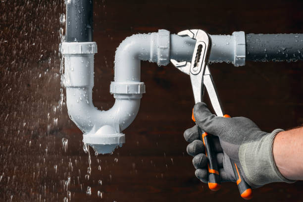 Professional Gas Line Repair technician working in Lexington, WA